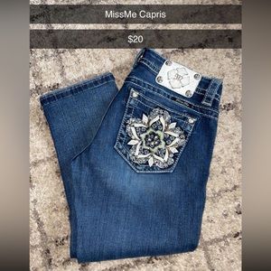MissMe Capris